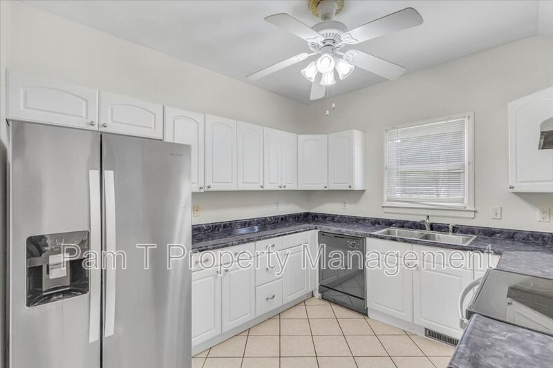 3 bedroom house minutes away from SCAD property image