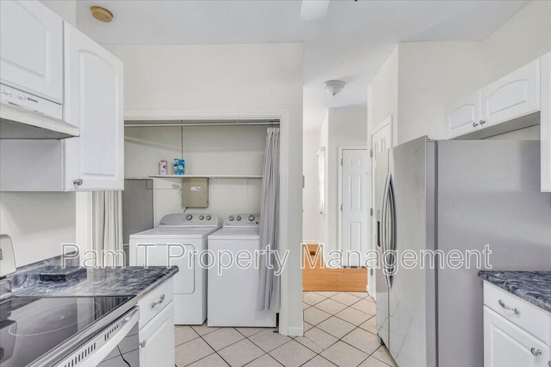 3 bedroom house minutes away from SCAD property image