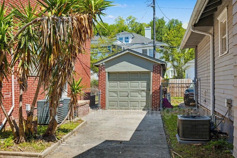 3 bedroom apartment in Ardsley Park property image