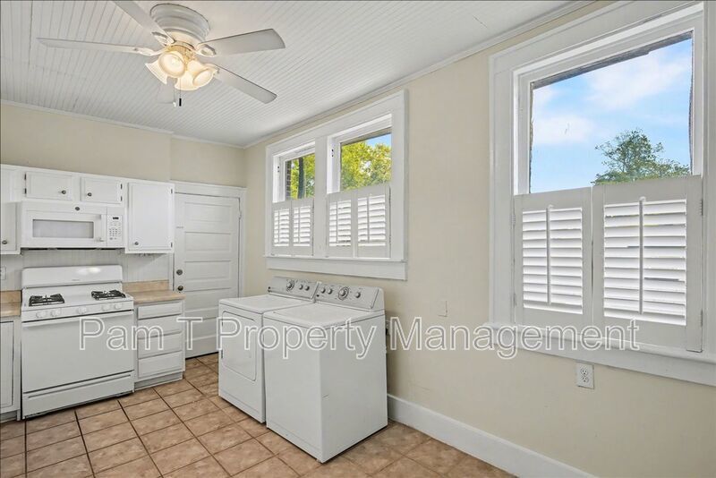 Upstairs Large 3 bedroom apartment in Ardsley Park property image