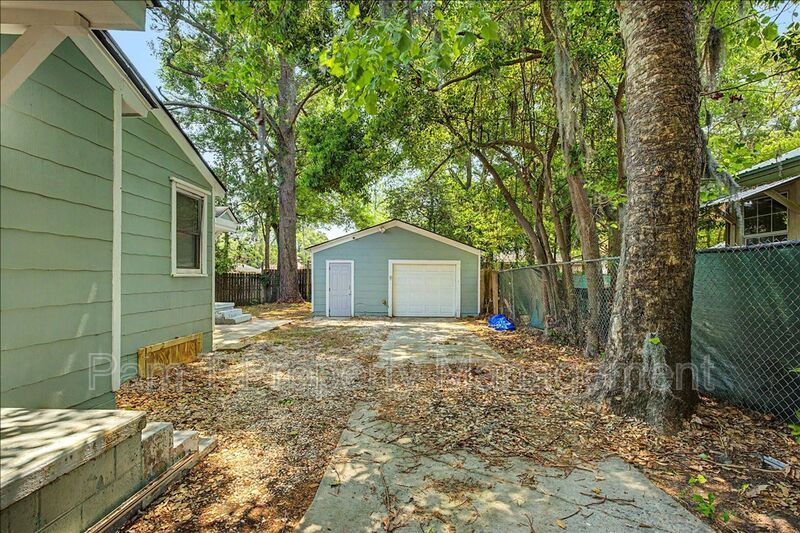 3 bedroom 2 bath midtown house property image