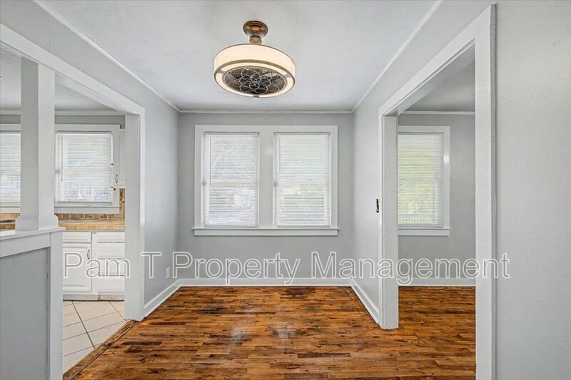 3 bedroom 2 bath midtown house property image
