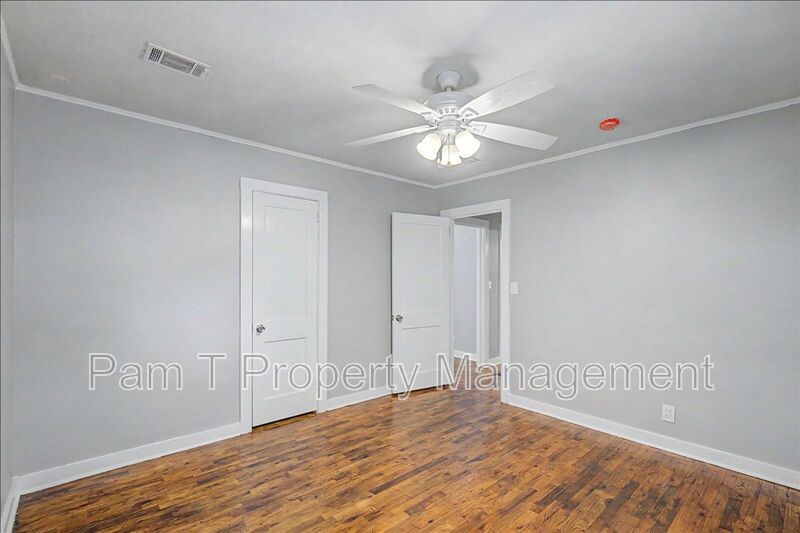 3 bedroom 2 bath midtown house property image