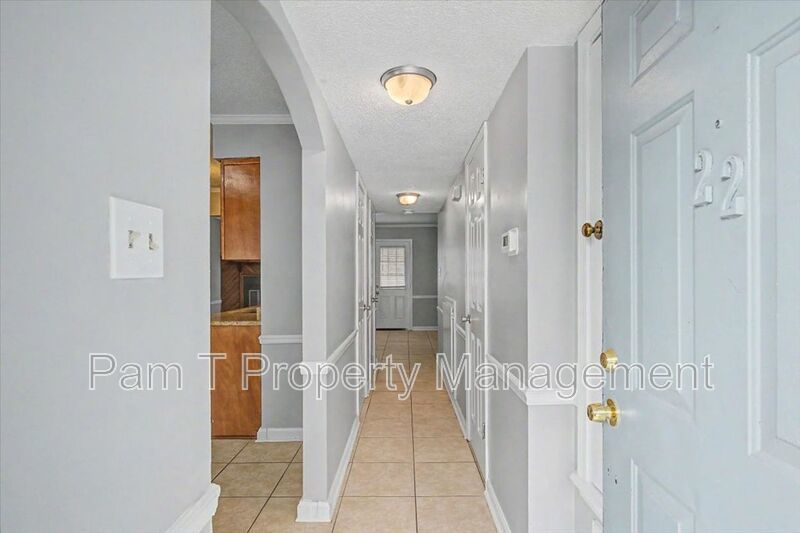 2 bedroom townhome in Georgetown property image