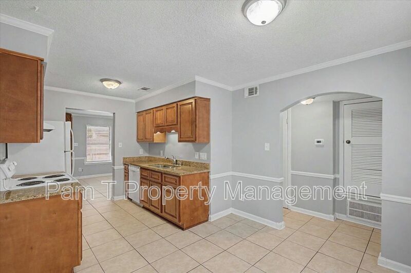 2 bedroom townhome in Georgetown property image