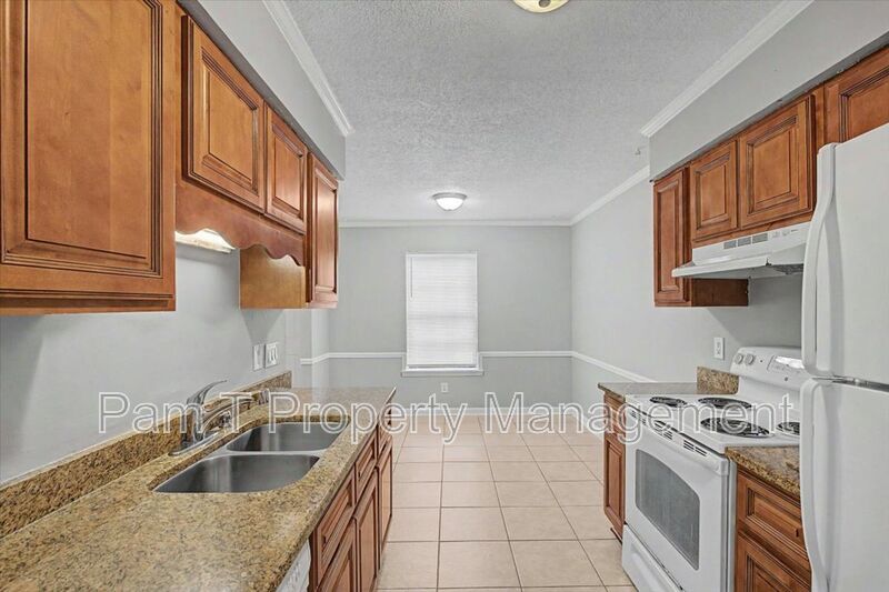 2 bedroom townhome in Georgetown property image