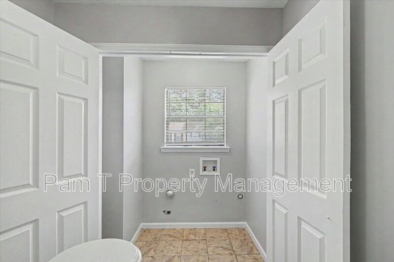 2 bedroom townhome in Georgetown property image