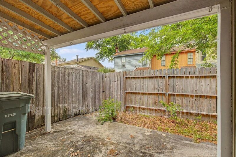 2 bedroom townhome in Georgetown property image