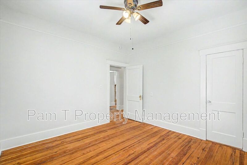 3 bedroom house convenient to downtown property image