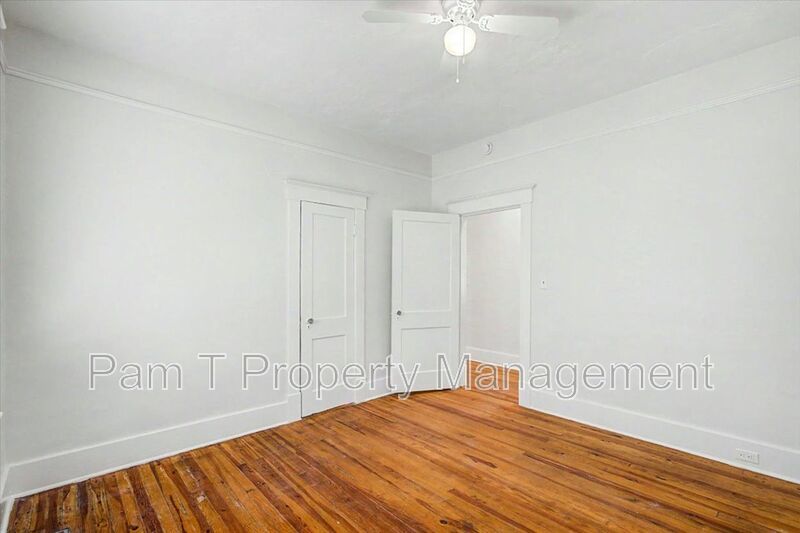 3 bedroom house convenient to downtown property image