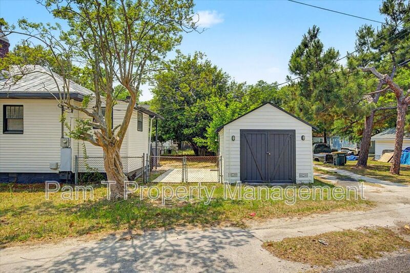 3 bedroom house convenient to downtown property image