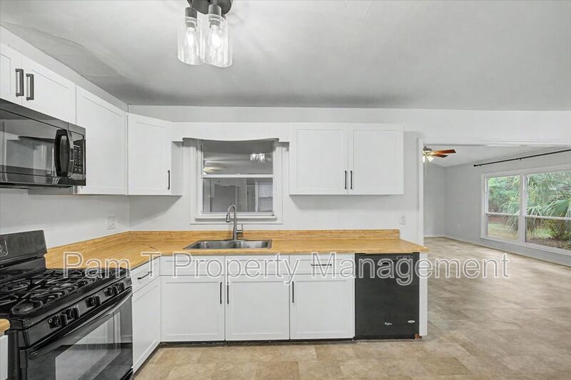 Midtown 3 bedroom home- $250 gift card with approved application property image
