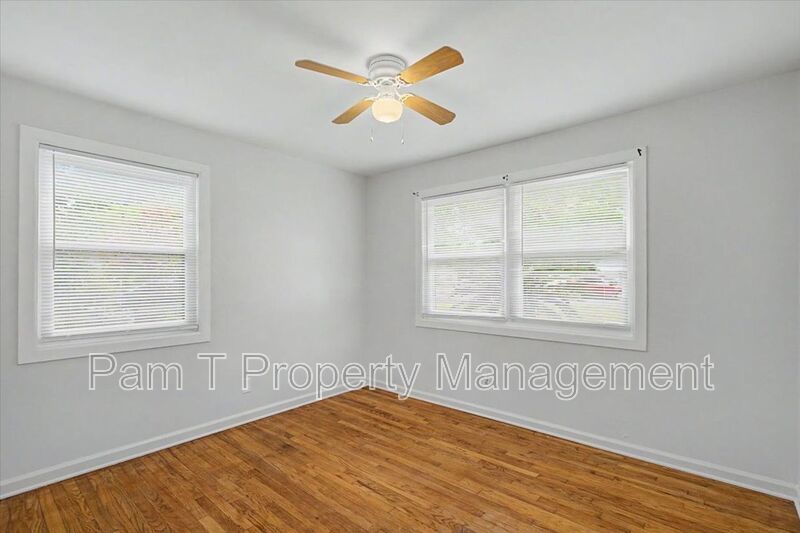 Midtown 3 bedroom home- $250 gift card with approved application property image