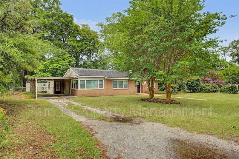 Midtown 3 bedroom home- $250 gift card with approved application property image