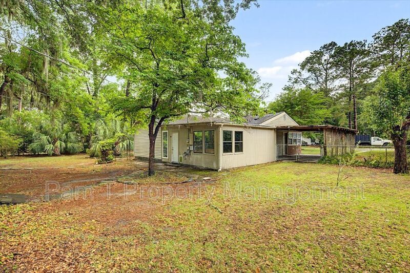 Midtown 3 bedroom home- $250 gift card with approved application property image