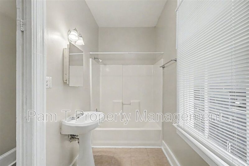 Downtown 1 bedroom property image