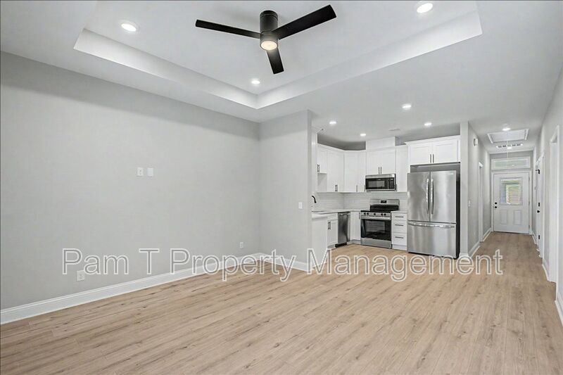 3 bedroom recently built - move in special property image