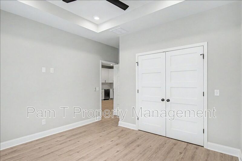 3 bedroom recently built - move in special property image