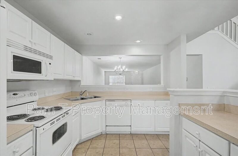 3 bedroom townhouse in Pooler property image