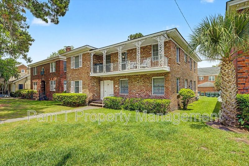 One bedroom by Daffin Park property image