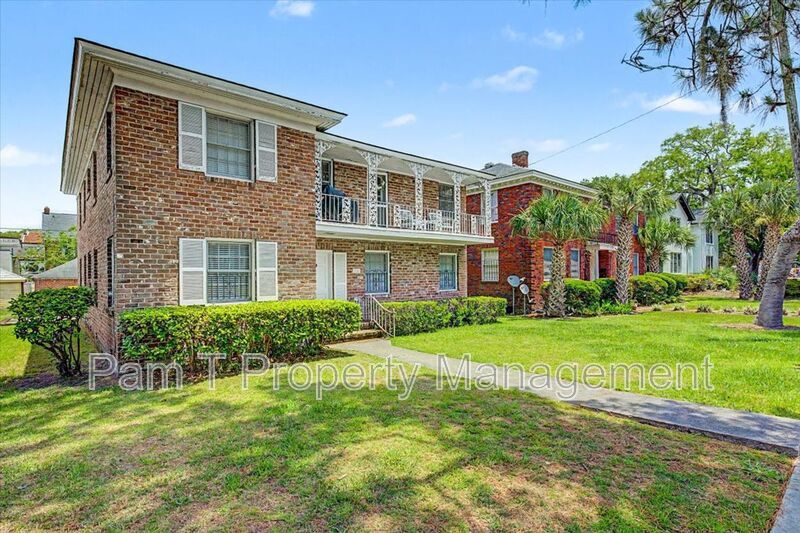 One bedroom by Daffin Park property image