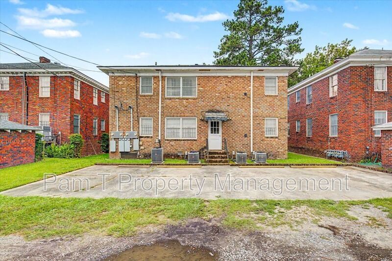 One bedroom by Daffin Park property image