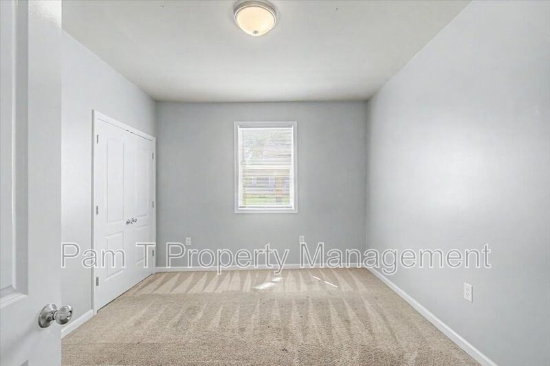 4 bedroom downtown apartment property image