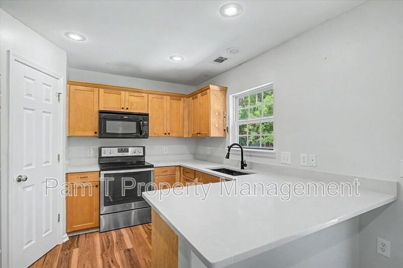 3 bedroom house on Southside property image
