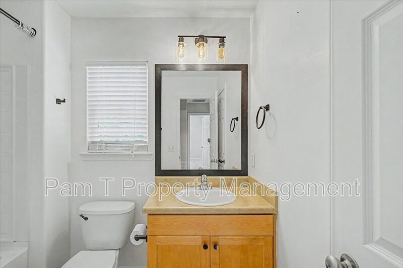 3 bedroom house on Southside property image