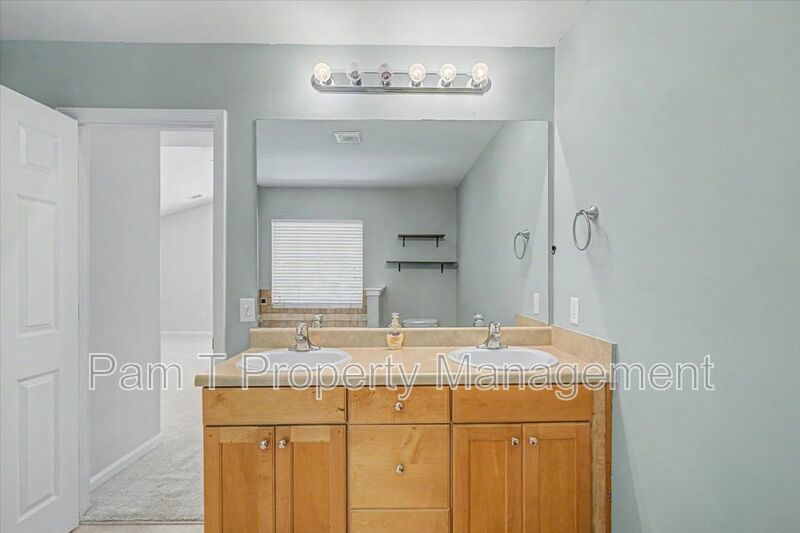 3 bedroom house on Southside property image