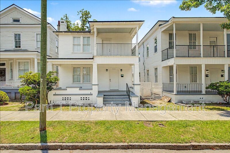 3 bedroom convenient to downtown property image