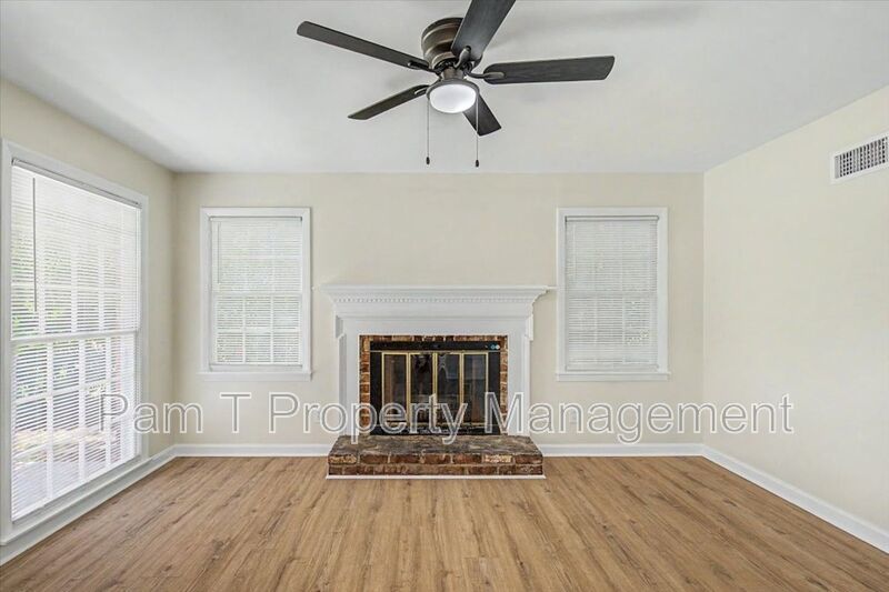 3 bedroom home in Windsor Forest - $250 gift card property image