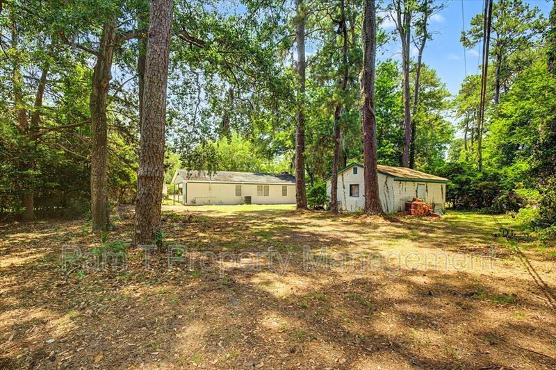 3 bedroom home in Windsor Forest - $250 gift card property image