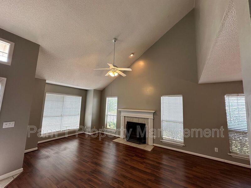 4 bedroom on Southside property image