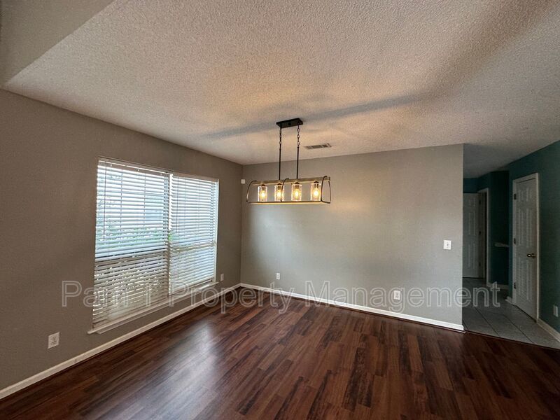 4 bedroom on Southside property image