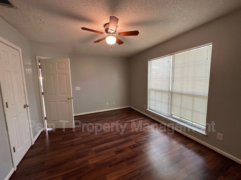 4 bedroom on Southside property image