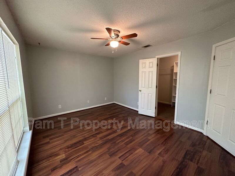 4 bedroom on Southside property image