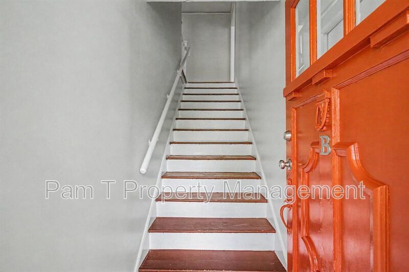 Upstairs 2-Bedroom | Private Balcony, Hardwood Floors & Included Water property image