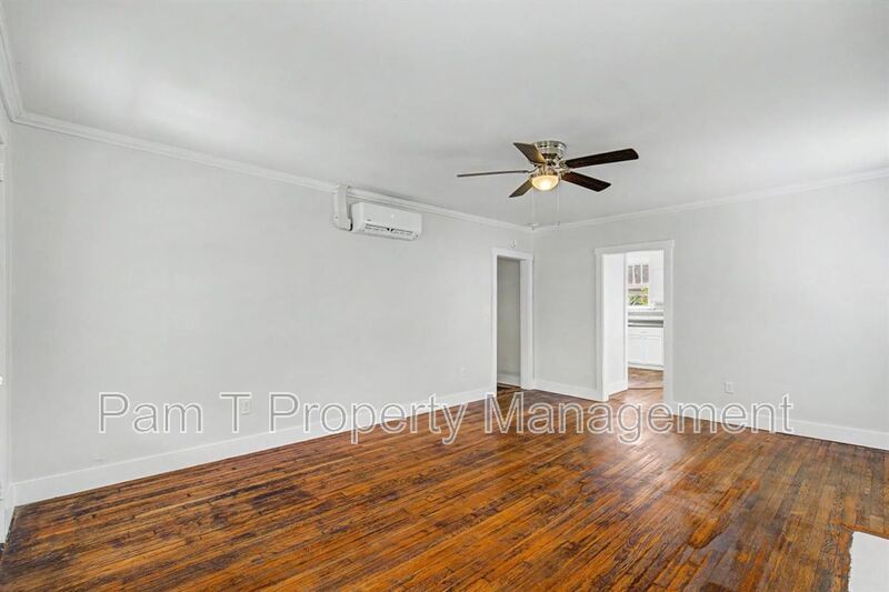 Upstairs 2-Bedroom | Private Balcony, Hardwood Floors & Included Water property image
