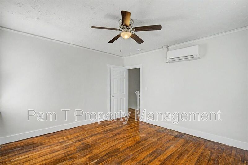 Upstairs 2-Bedroom | Private Balcony, Hardwood Floors & Included Water property image