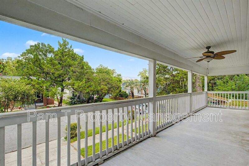 Upstairs 2-Bedroom | Private Balcony, Hardwood Floors & Included Water property image