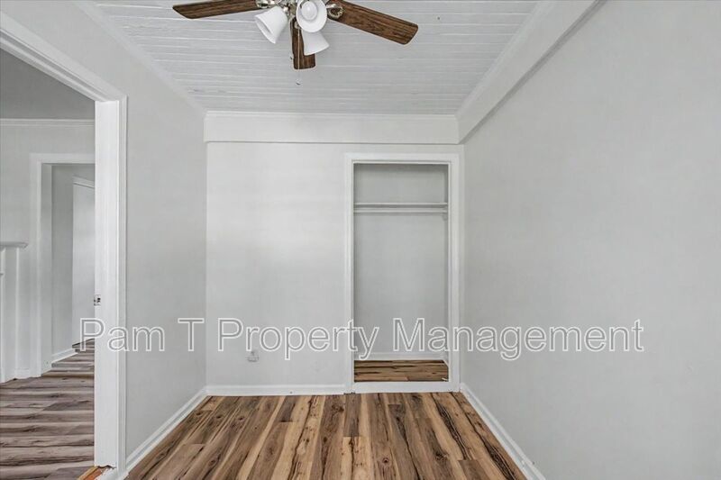 3-Bedroom on New Mexico Street | Easy-Care Floors & Storage property image