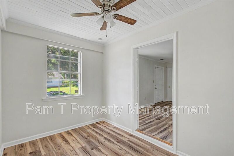 3-Bedroom on New Mexico Street | Easy-Care Floors & Storage property image