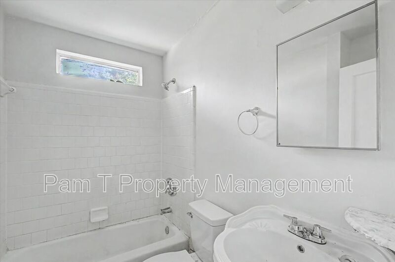 3-Bedroom on New Mexico Street | Easy-Care Floors & Storage property image