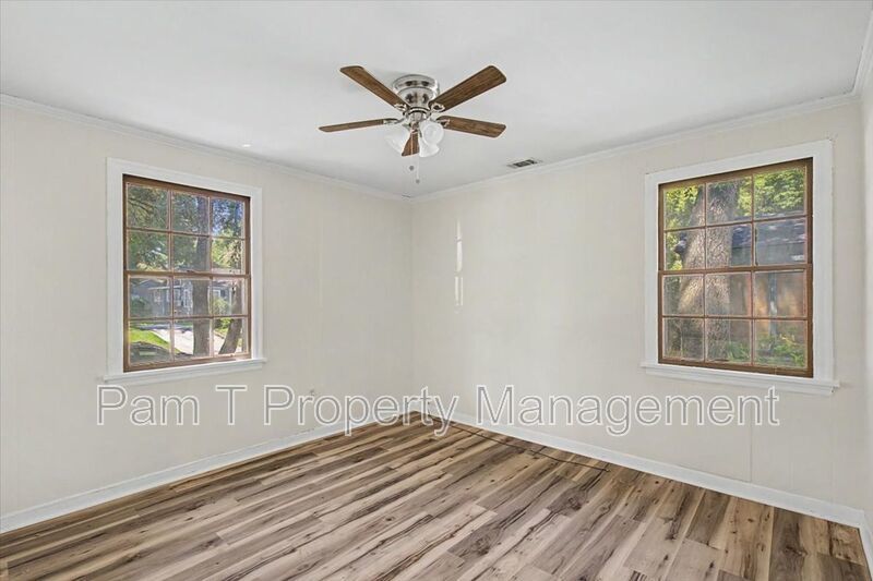 3-Bedroom on New Mexico Street | Easy-Care Floors & Storage property image