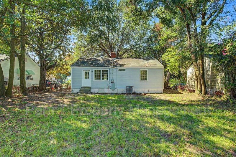 3-Bedroom on New Mexico Street | Easy-Care Floors & Storage property image