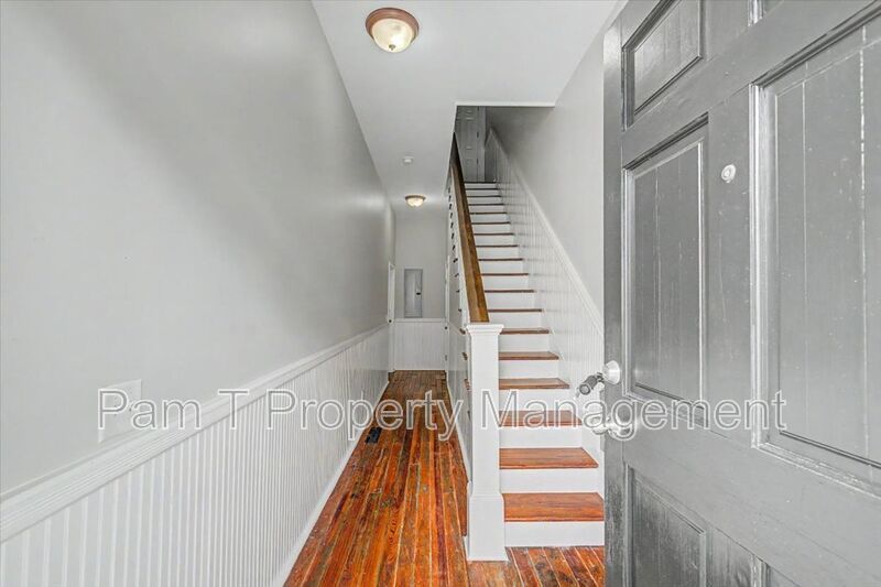 1-Bedroom on E Huntingdon | Hardwood Floors, Porch & Laundry property image