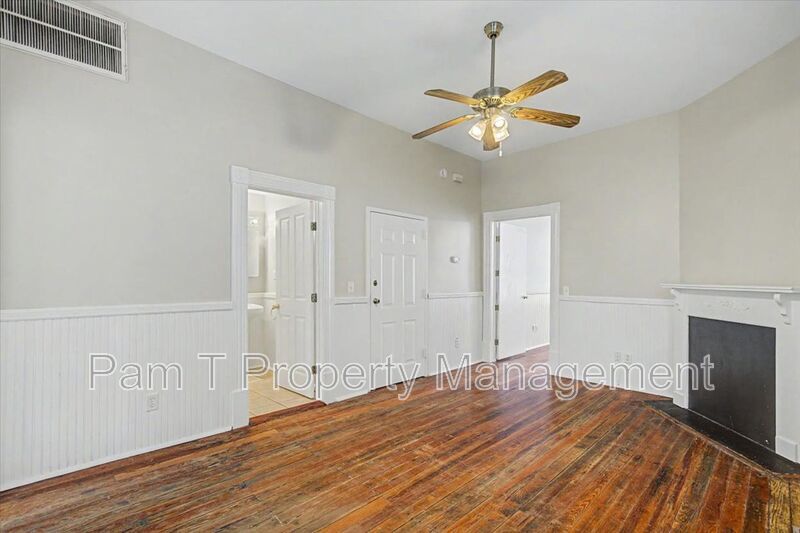 1-Bedroom on E Huntingdon | Hardwood Floors, Porch & Laundry property image