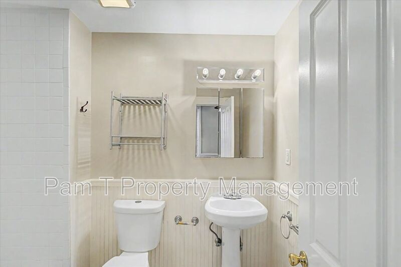 1-Bedroom on E Huntingdon | Hardwood Floors, Porch & Laundry property image