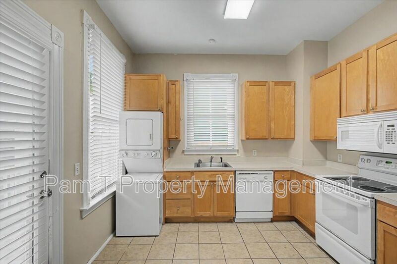 1-Bedroom on E Huntingdon | Hardwood Floors, Porch & Laundry property image